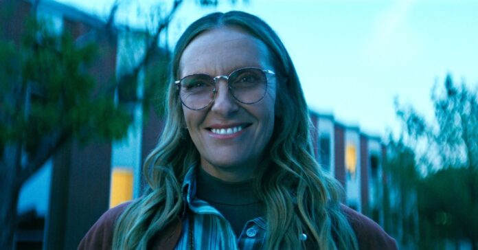 Netflix-Show-Guide-Wayward-Culture-TCDWAYW_ZX007.jpg