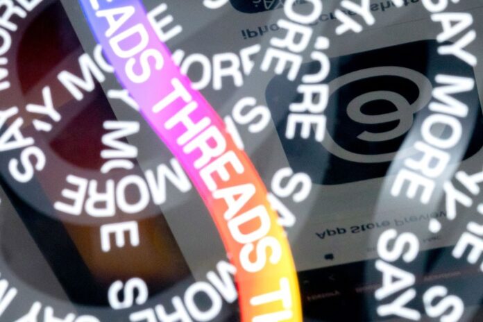 threads-ribbon-app-text-GettyImages-1508644788.jpeg