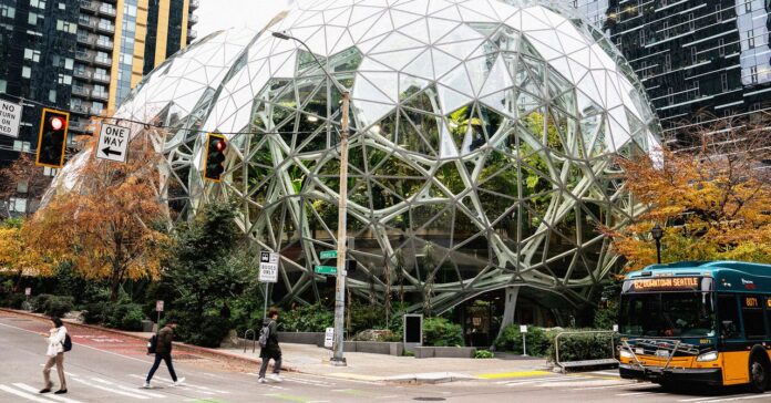 Amazon-Employees-Sign-Letter-Objecting-to-Company-Use-of-AI-Business-2243392135.jpg