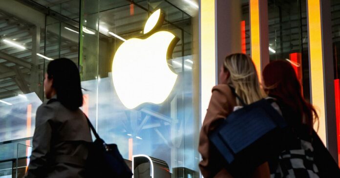 Apple-Removes-Gay-Dating-Apps-From-App-Store-in-China-Business-2243468030.jpg